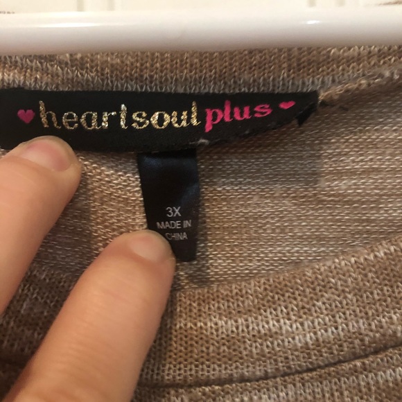 Heartsoul plus size 3X tan 3/4 sleeve top - Picture 4 of 5